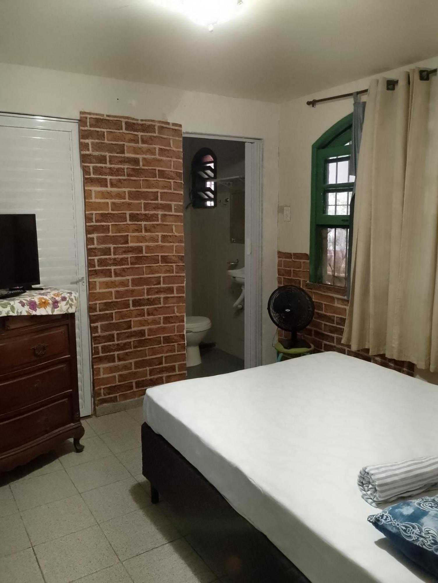 Pousada Dos Mestres Cabo Frio Esterno foto