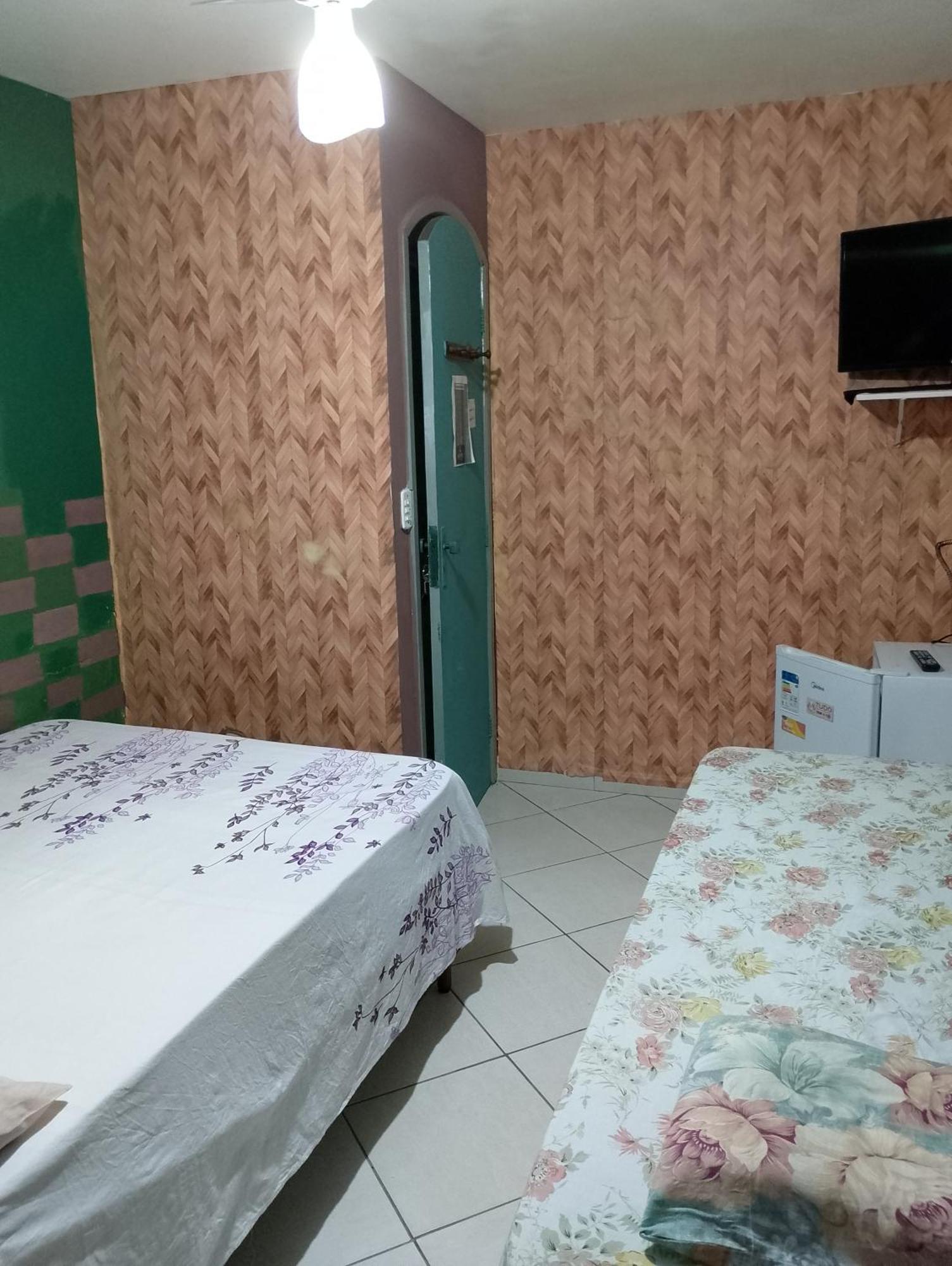 Pousada Dos Mestres Cabo Frio Esterno foto